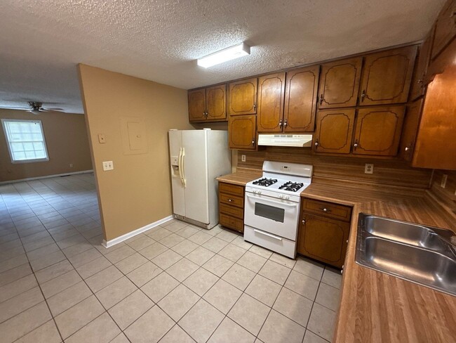 Building Photo - 109 Fairhaven Ct