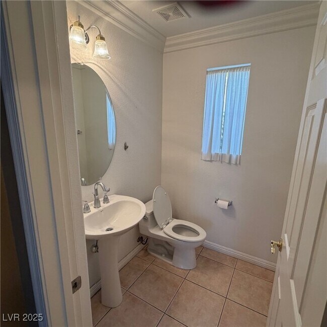 Building Photo - 10248 Santo Nina Ct