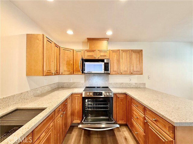 Building Photo - 2760 Monroe St