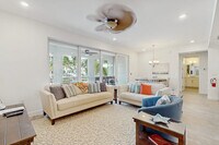 Building Photo - 383 Aruba Cir