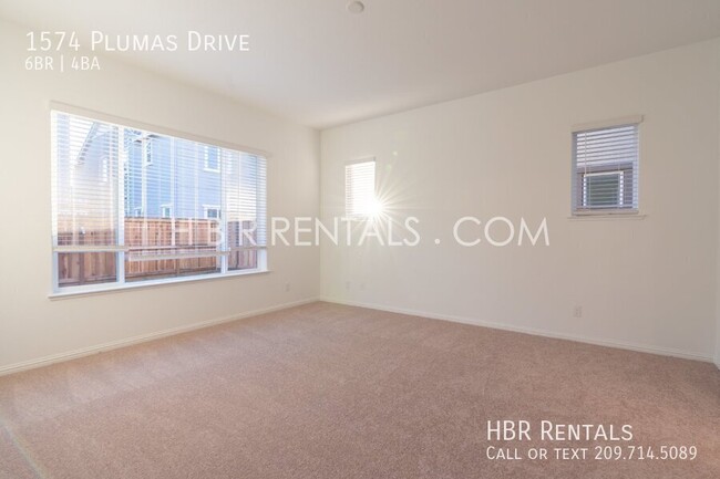 Building Photo - 1574 Plumas Dr