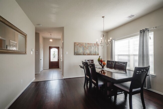 Building Photo - 8730 Sunny Gallop Dr