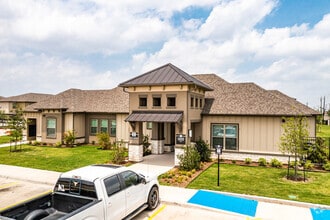 Building Photo - The Green Jay