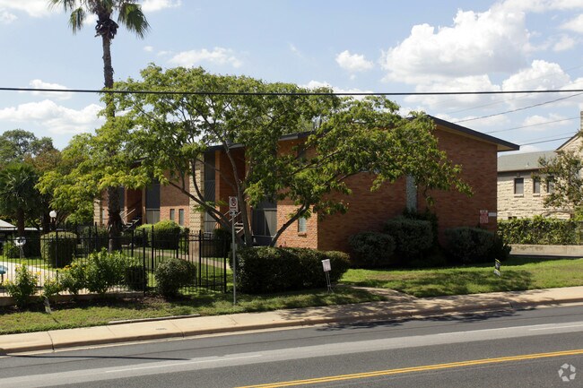 Building Photo - Shanti Apartments
