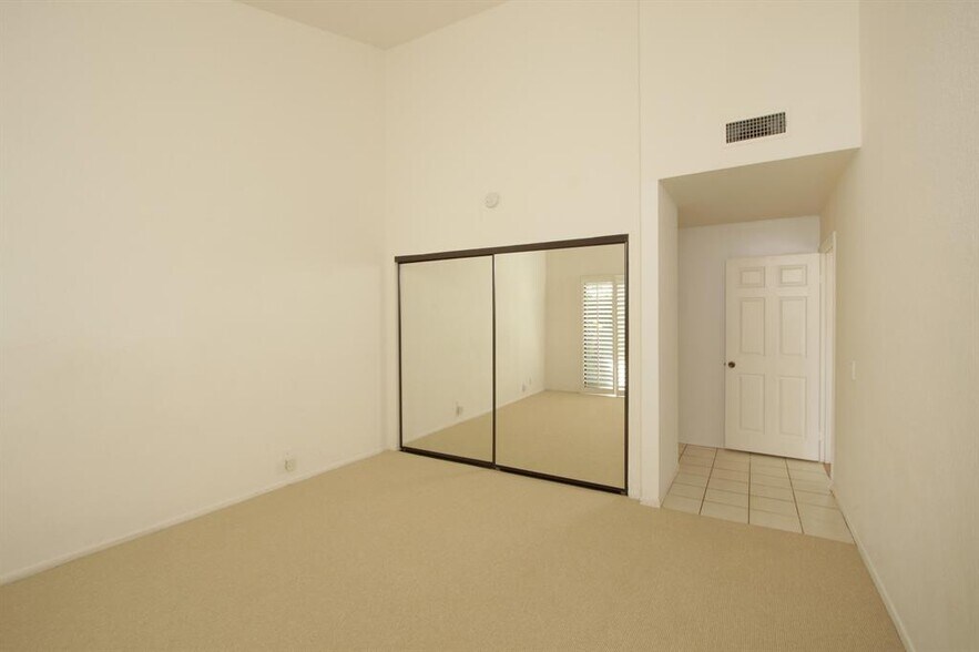 Building Photo - 197 Winterhaven Cir