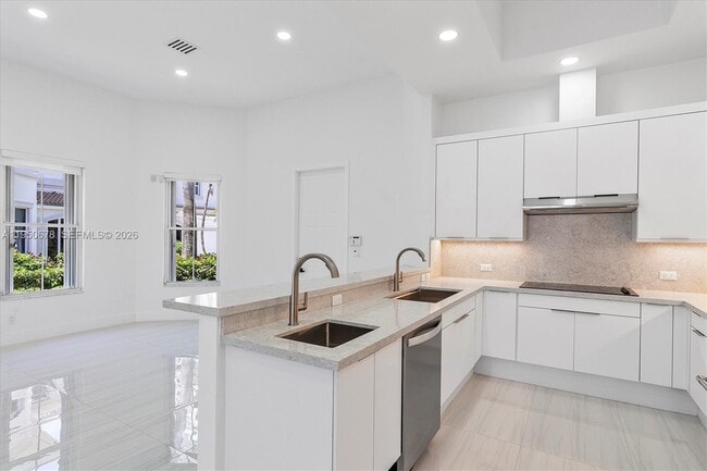 Building Photo - 21301 NE 38th Ave