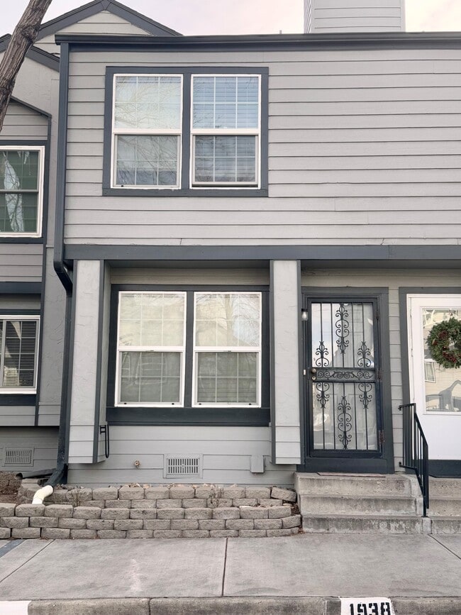 Building Photo - 1938 Newland Ct