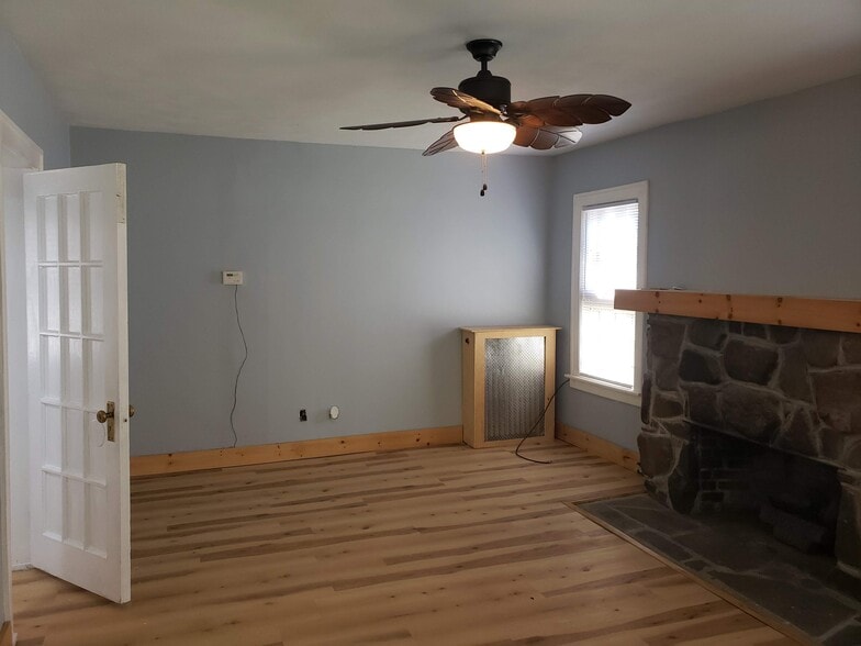 Building Photo - 460 Chenango St