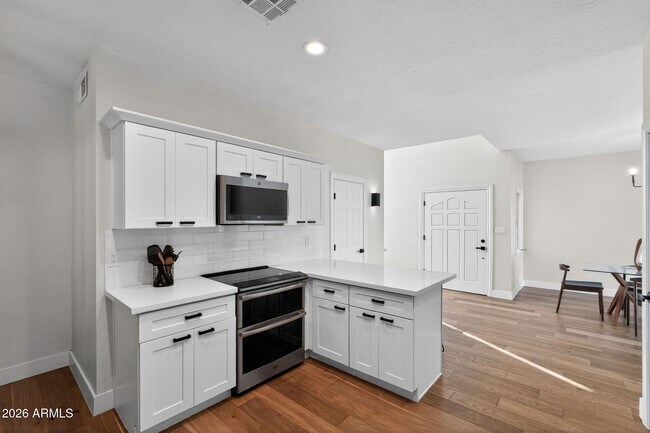 Building Photo - 10897 N 78th St