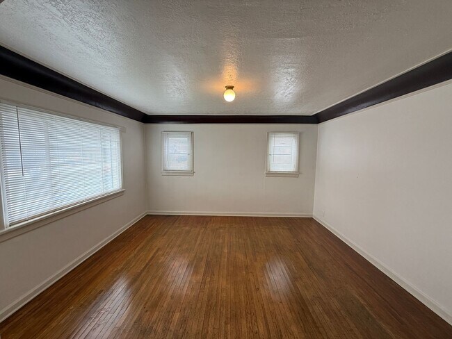 Building Photo - 2841 S 2300 E