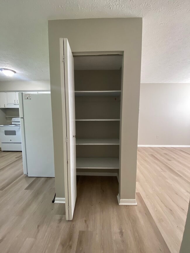 Building Photo - 2 bedroom townhome in Dublin Schools