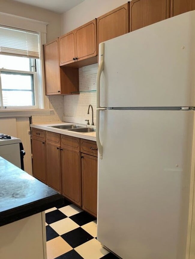 Building Photo - Charming 1 bedroom, first-floor in Shaw. C...