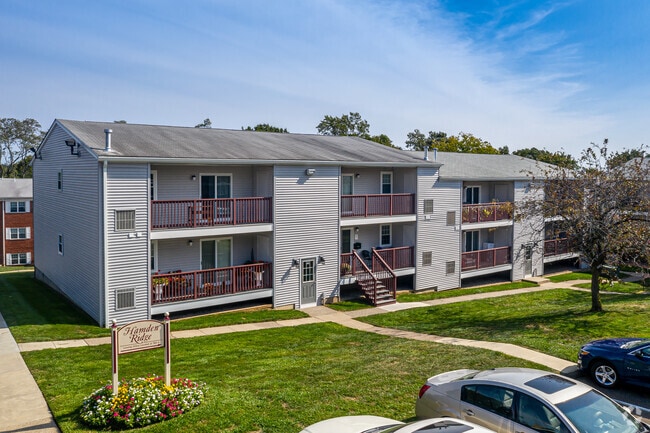 Building Photo - Hamden Ridge Apartments