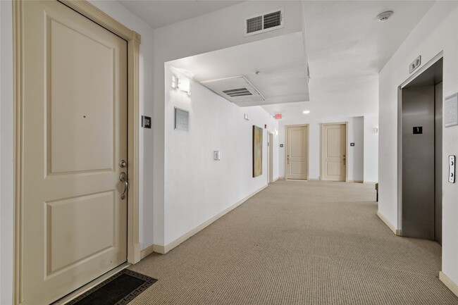 Building Photo - 505 Jackson Hill St