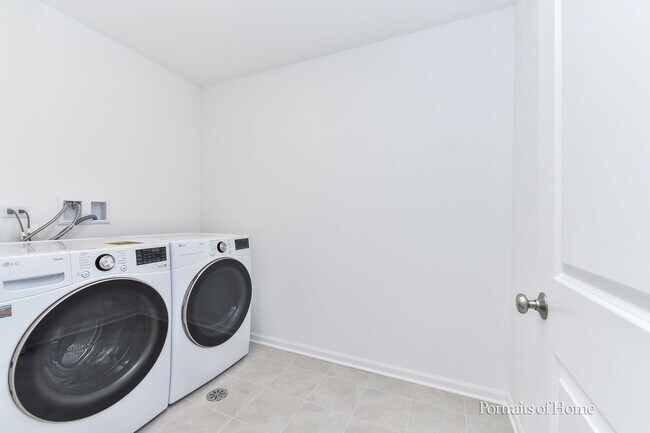 Building Photo - 4273 Chelsea Mnr Cir