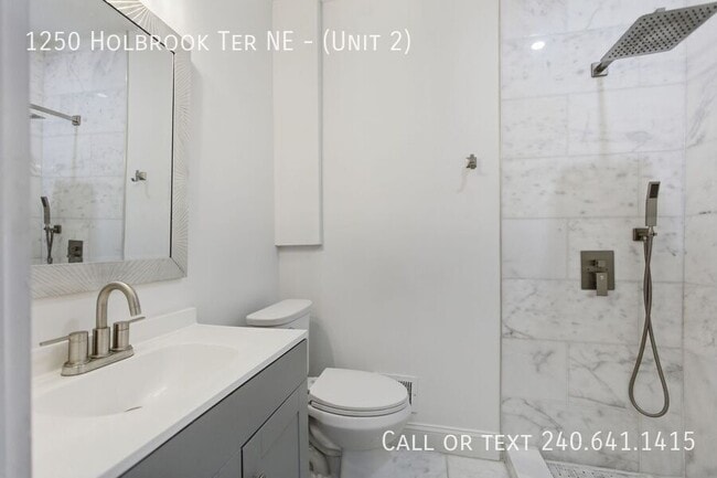 Building Photo - 1250 Holbrook Terrace NE