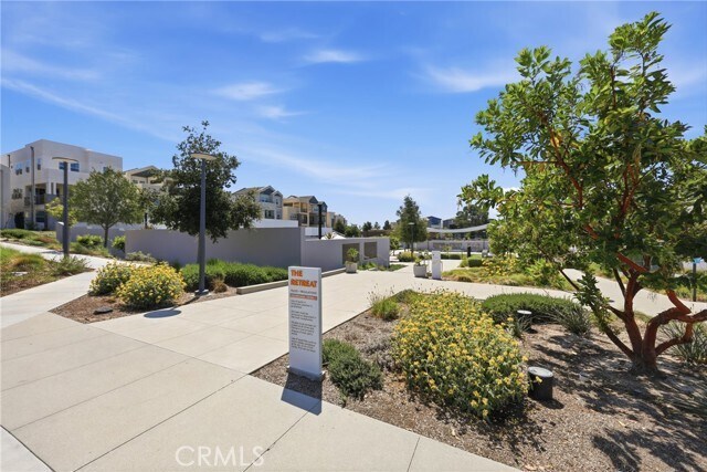 Building Photo - 158 Restore