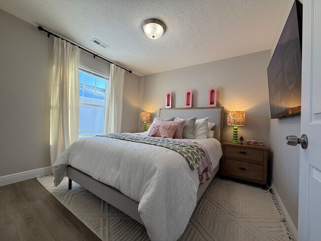 Building Photo - Premier New Construction Right Next To WEC.