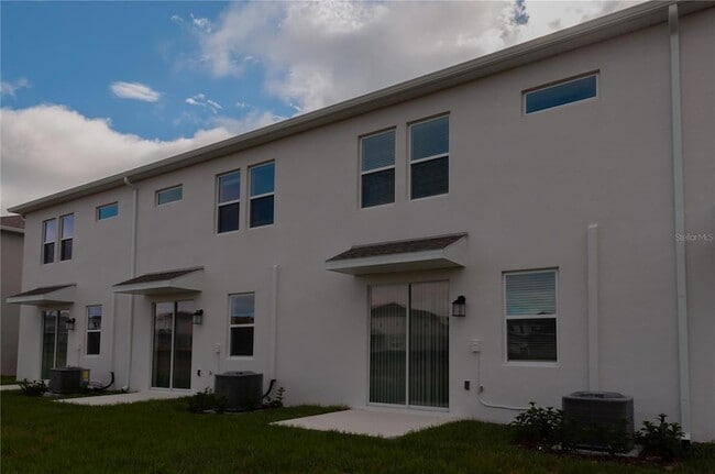 Building Photo - 3243 Laurent Lp