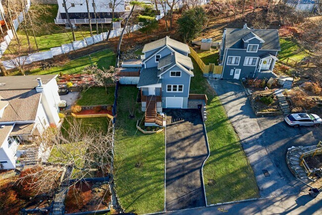 Building Photo - 85 Euclid Ave