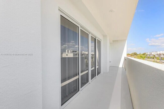 Building Photo - 25850 SW 140th Ct