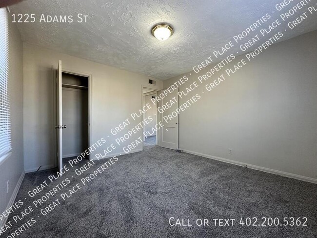 Building Photo - 1225 Adams St
