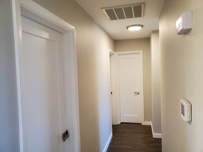 Building Photo - 1014 W Eula Ct