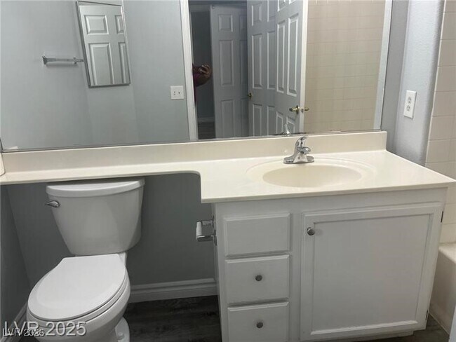 Building Photo - 1300 S Arlington St