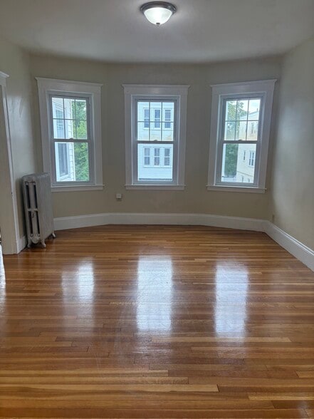 Building Photo - 47 Selden St