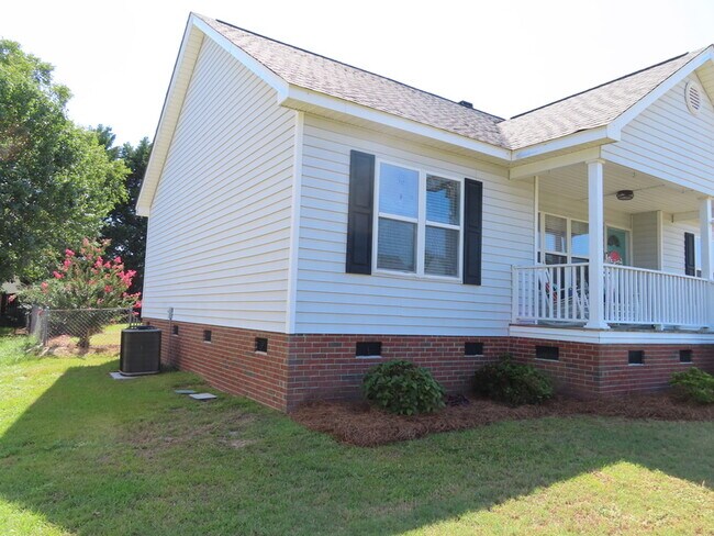 Building Photo - 231 Autumnview Ct