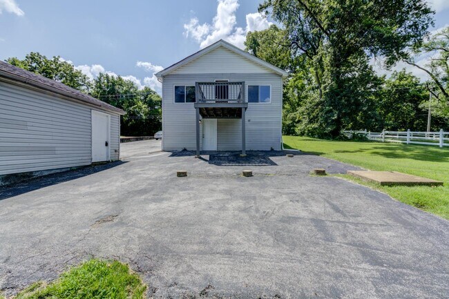 Building Photo - 9716 Jacobi Ave