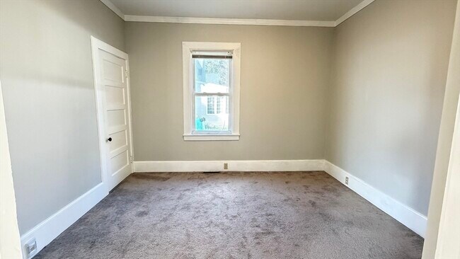 Building Photo - 70 Turnpike St