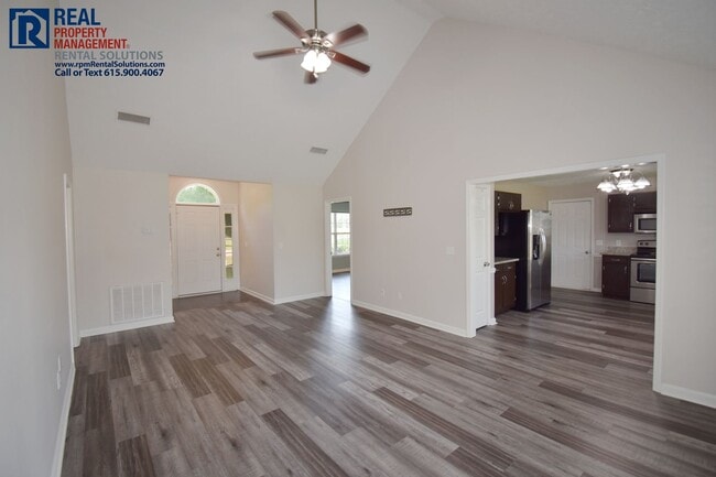 Building Photo - 7403 Greenway Dr