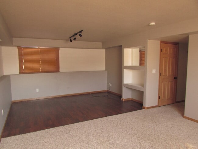 Building Photo - 3 BEDROOM | 2 BATH | CENTRAL AIR | RAPID VALLEY