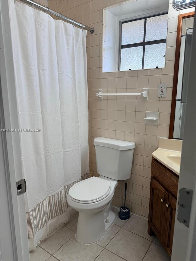 Building Photo - 6580 Santona St