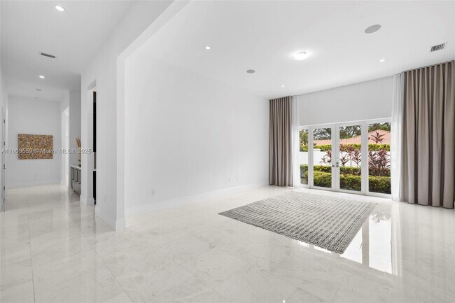 Building Photo - 9580 SW 101st Terrace