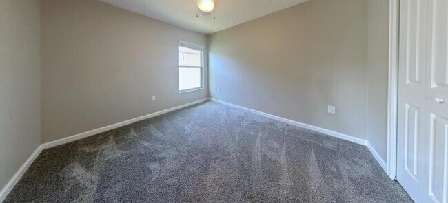 Building Photo - 272 Bergamot Lp