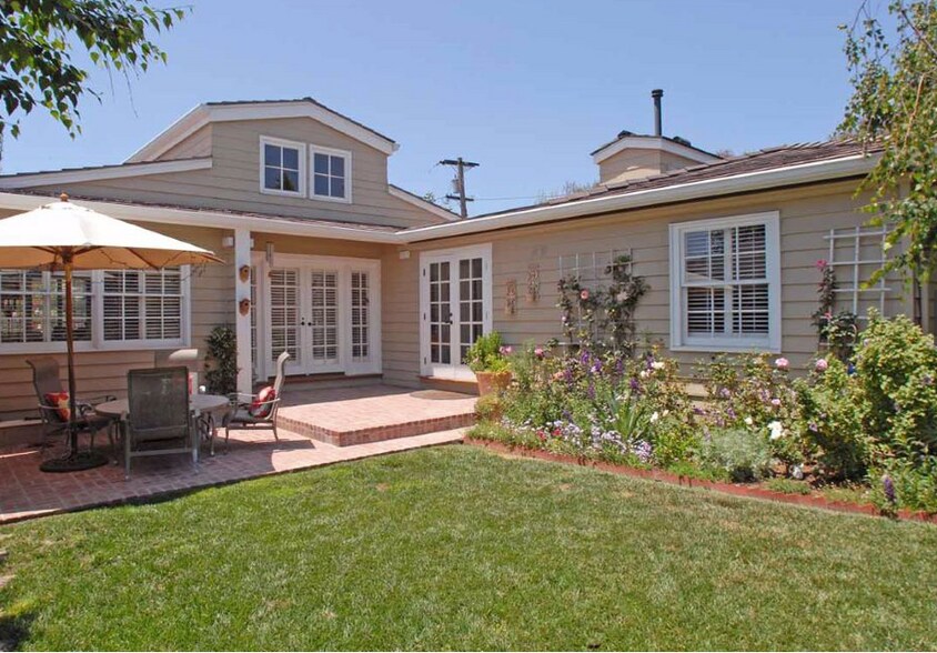 patio view - 1127 Virginia Way