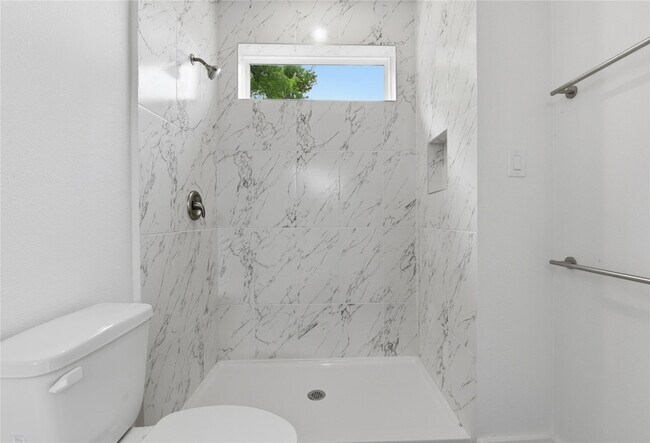 Building Photo - 4610 Providence St