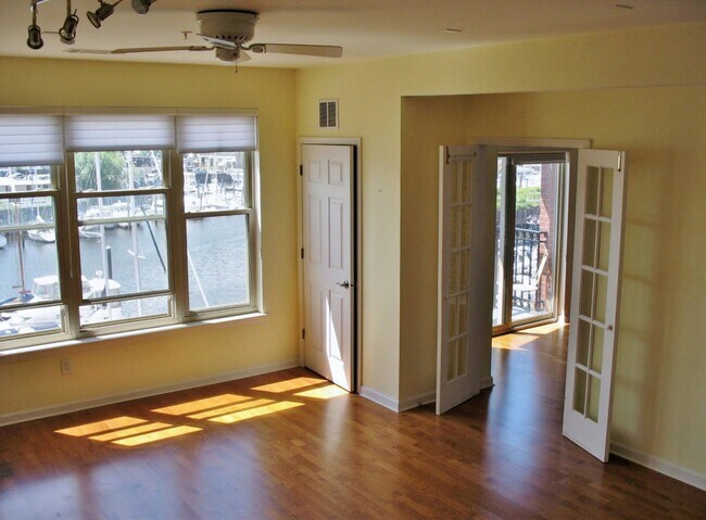 Building Photo - 15 WARREN St