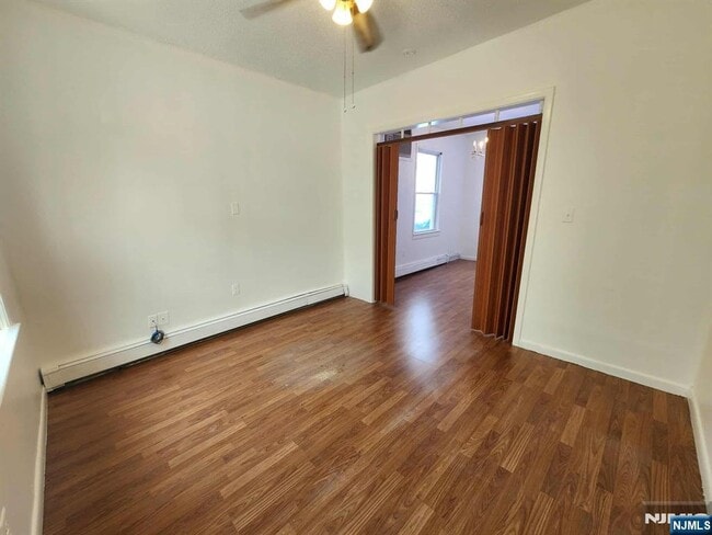 Building Photo - 432 Kearny Ave