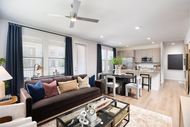 Building Photo - Your Dream Apartment Comes with 6 Weeks Free!