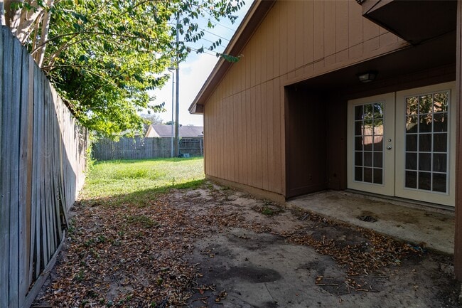 Building Photo - 9811 Mill Shadow Dr