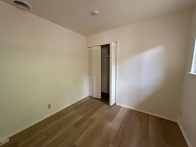 Building Photo - Remodeled Duplex in Central Sunnyvale Loca...