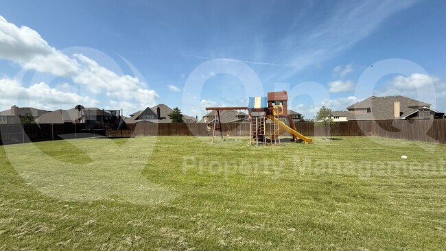 Building Photo - 6231 Lumley Rd