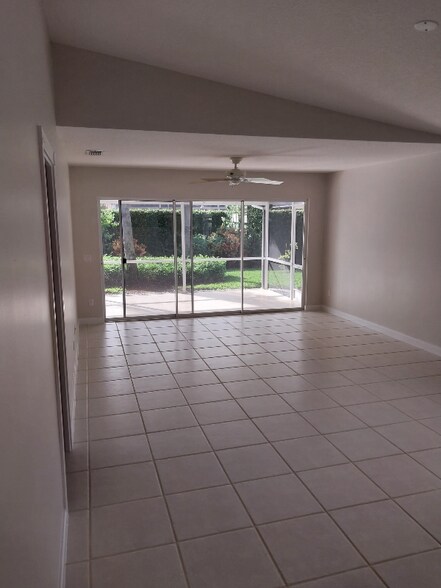 Building Photo - 4159 St George Ln