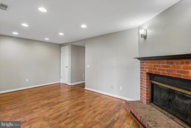 Building Photo - 3 Cinzano Ct