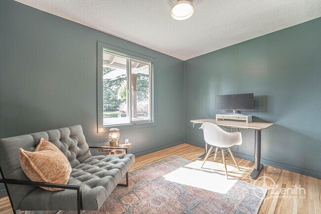 Building Photo - 1011 NE 82nd Ave