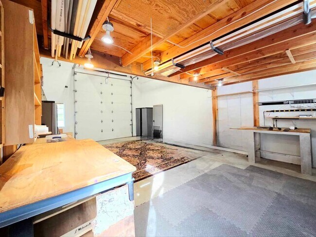 Building Photo - Gorgeous 4 Bed, 3 Bath Home w/ STUNNING RI...