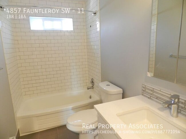 Building Photo - 4857 Fauntleroy Wy SW